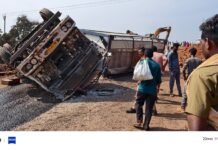 हातखंबा येथील ‘त्या’ अवघड वळणावर केमीकल टँकर पलटी