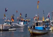 12 नॉटीकल मैल बाहेर मासेमारीला केंद्र शासनाने हिरवा कंदील, रत्नागिरीत मच्छिमारांकडून निर्णयाचे स्वागत