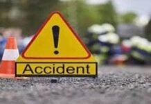 दारूच्या नशेत ट्रकचालकाची कारला धडक, गुन्हा दाखल