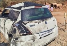 स्विफ्ट कारवर डंपर उलटून सहा जण गंभीर जखमी
