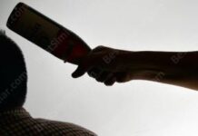 चहा उशीरा दिला म्हणून बायकोला मारहाण