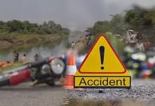 महामार्गावर ट्रकची दुचाकीला धडक; भाऊ-बहीण जखमी