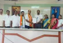 गुहागर पं. स. सभापतीपदी प्रणव पोळेकर तर उपसभापतीपदी निलेश सुर्वे