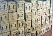 अपघातग्रस्त टेम्पोत साडेतीन लाखाची गोवा बनावटीची दारू