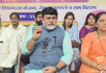 विरोधकांनी विद्यार्थ्यांचे आंदोलन राजकीय स्वार्थासाठी हायजॅक केले