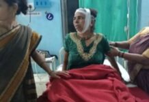 खेड दहिवलीत भीषण भूस्खलन: ढिगाऱ्याखाली अडकलेल्या दोघांचा शोध सुरू