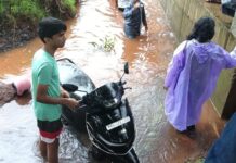 दुचाकी नाल्यात कोसळून तरुणीचा मृत्यू