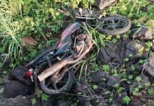 दुचाकीस्वाराला डुलकी आल्याने अपघात; दोन तरुण गंभीर जखमी
