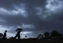 कोकण किनारपट्टीवर वाऱ्यासह पावसाची शक्यता, सतर्कतेचा इशारा